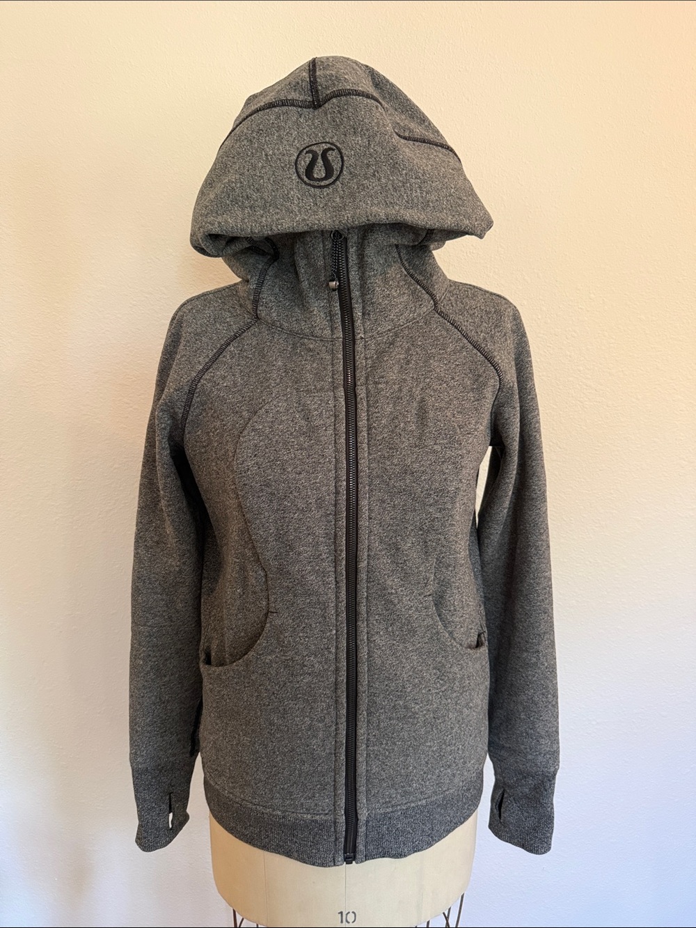lululemon athletica scuba fleece Women's Heather Gray Hooded Zip-Up Jacket